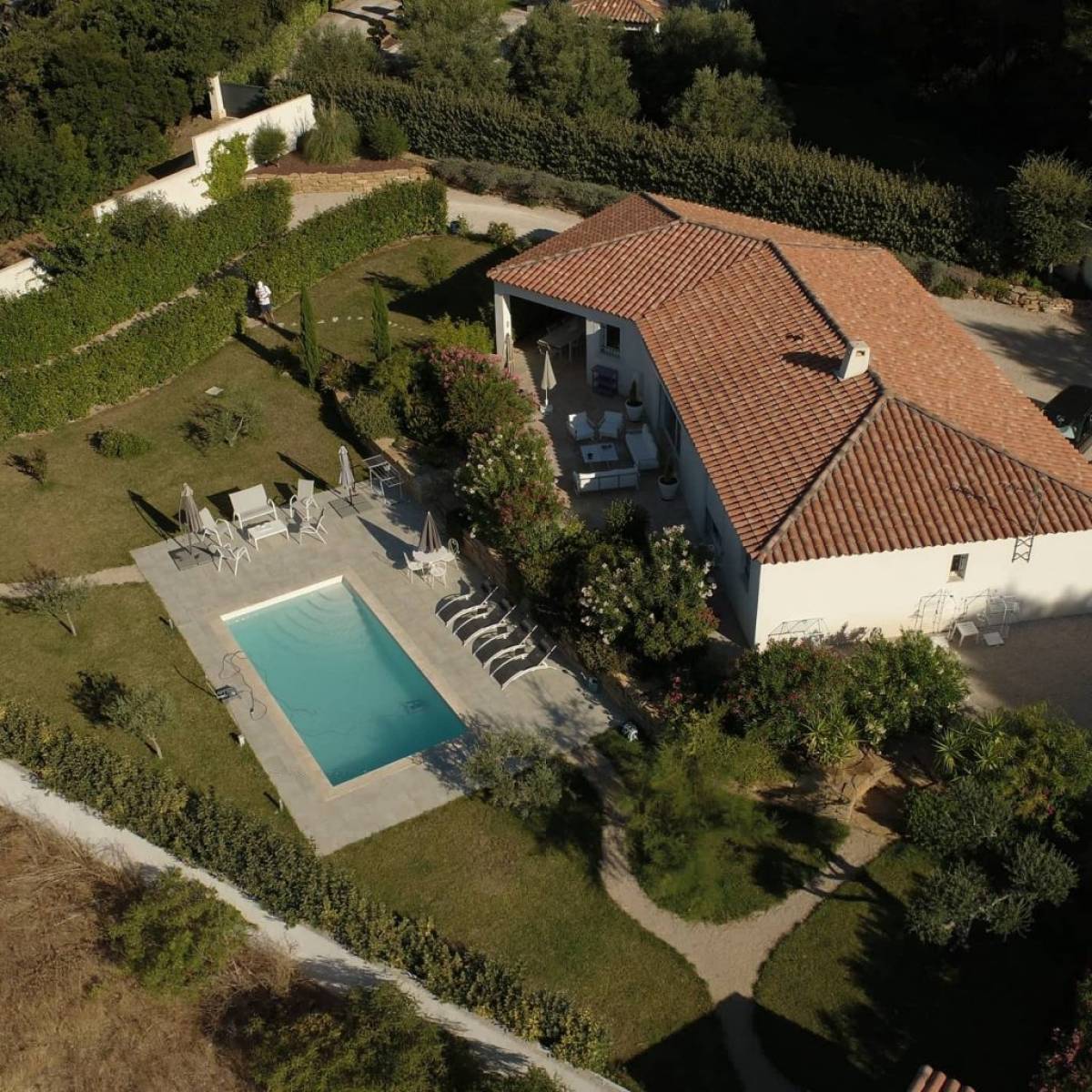 Photographier sa maison en drone sur Annecy et en Auvergne Rhône-Alpes