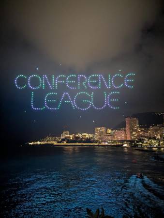 Devis pour spectacle de drones lumineux personnalisés et télépilotés pour évènements sportifs, séminaires et autres évènements privés partout en France