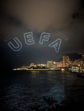 UEFA drone lumineux 